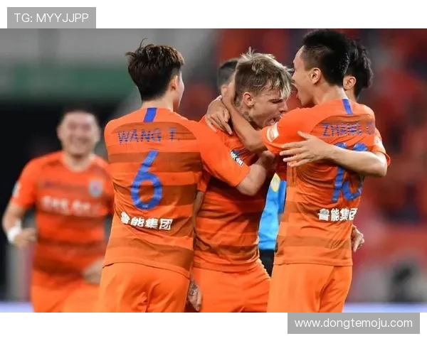 杭州足球队战术引发热议球迷与专家各执己见探讨背后原因 杭州足球队战术引发热议球迷与专家各执己见探讨背后原因