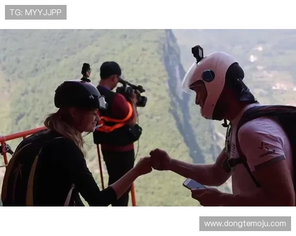 极限运动的魅力与挑战:深入广州极限运动队的速度与激情之旅 极限运动的魅力与挑战:深入广州极限运动队的速度与激情之旅