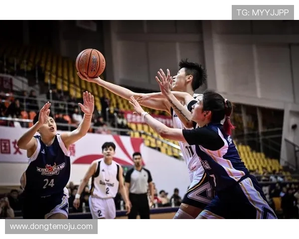 CBA联赛精彩对决广东队迎战青岛队直播全程回顾与分析 CBA联赛精彩对决广东队迎战青岛队直播全程回顾与分析