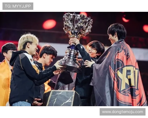 FPX战队以82分稳居世界大师赛积分榜首位竞争愈发激烈 FPX战队以82分稳居世界大师赛积分榜首位竞争愈发激烈